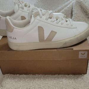 Veja Campo size 40 Almond